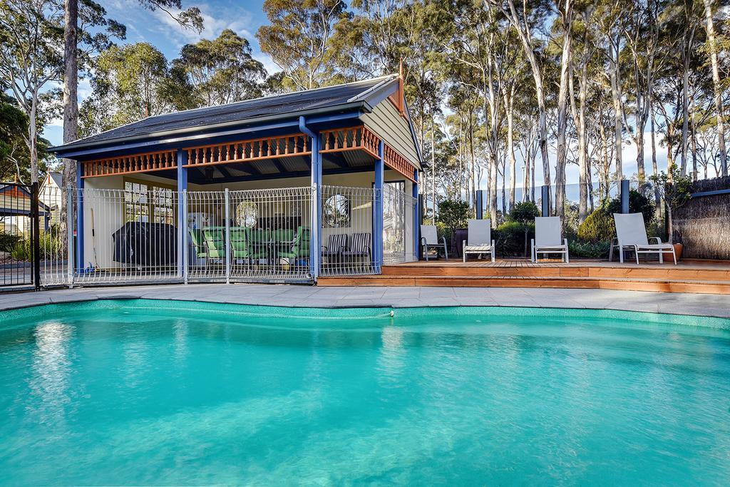 Waverley House Cottages Lakes Entrance Exterior photo